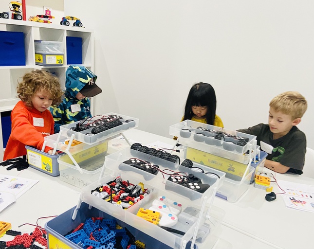 Robotics Holiday Camp: 1-Day (2024-01-02)